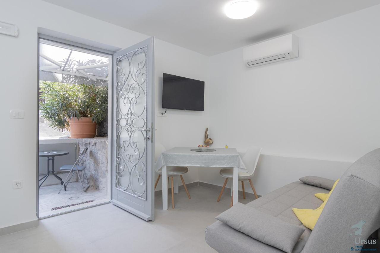 Marina Apartment *